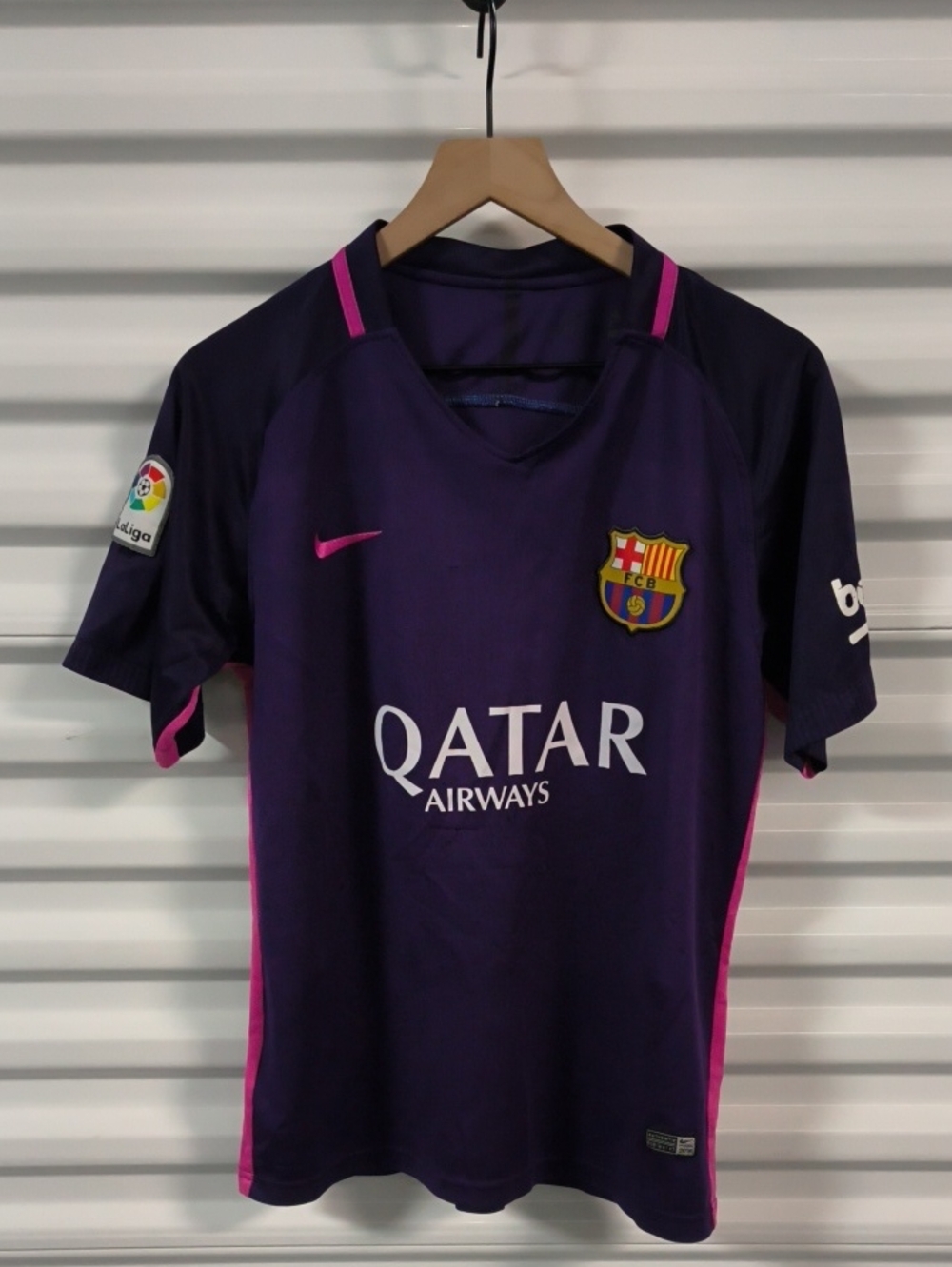 2016-2017 Nike FC Barcelona Away Soccer Jersey Small B3B164745